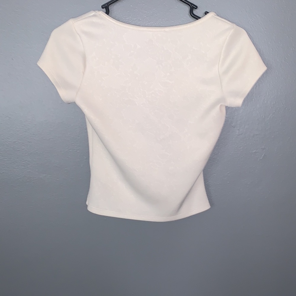 Kirra brand off white crop top.🌹 Size small. - Picture 4 of 5